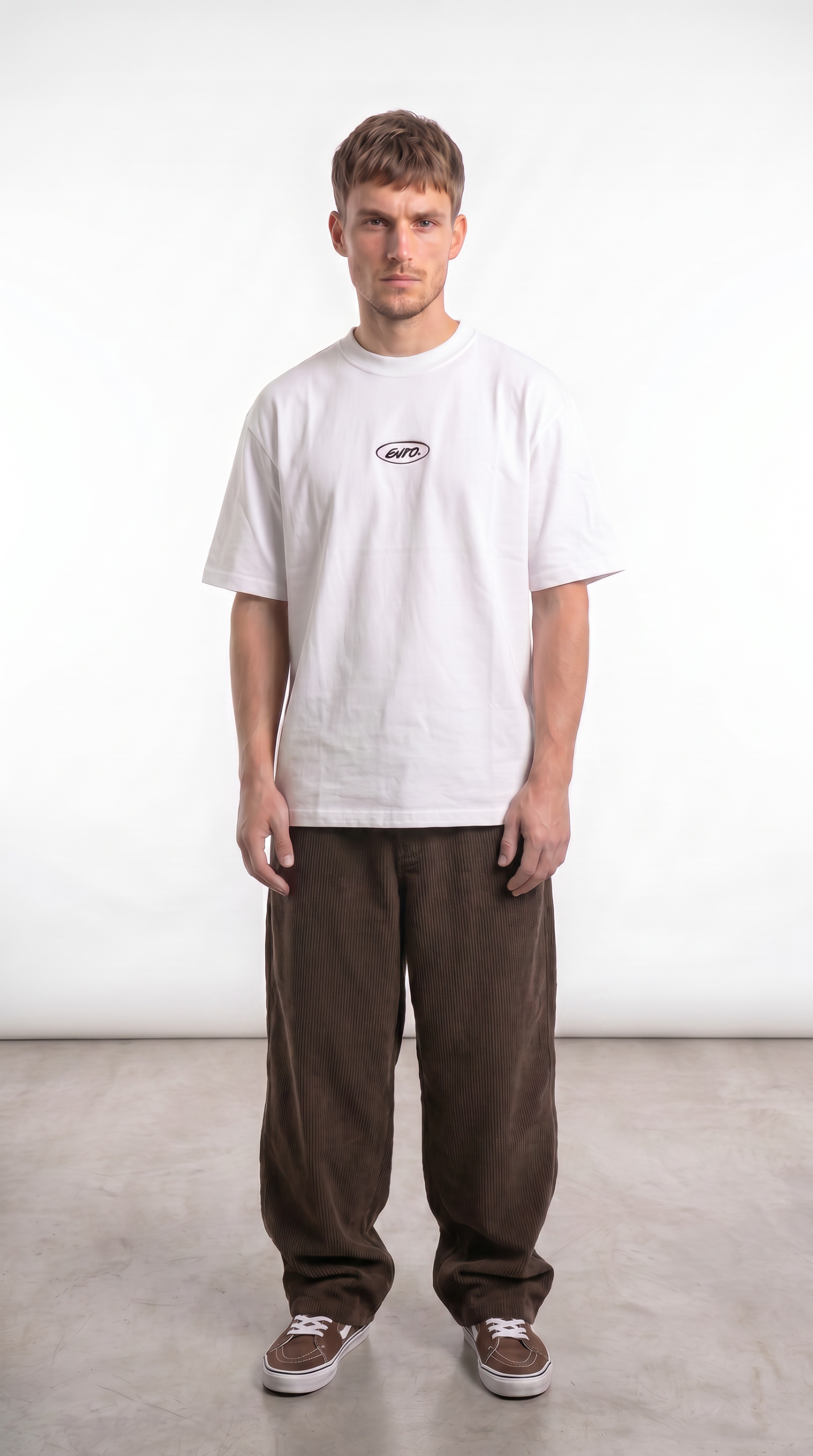 Alternative view of Remera Orbit White